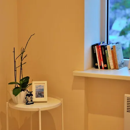 Gertrudes In Light-filled In Lägenhet *