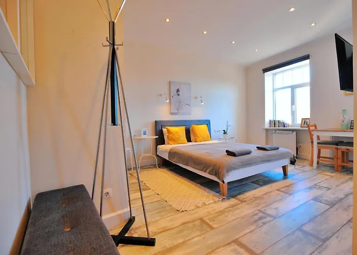 Gertrudes In Light-filled In *