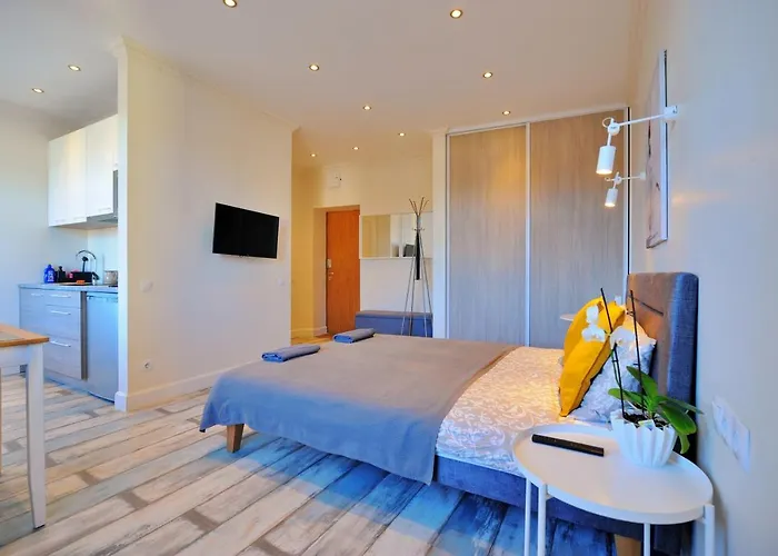 Dzīvoklis Gertrudes In Light-filled In