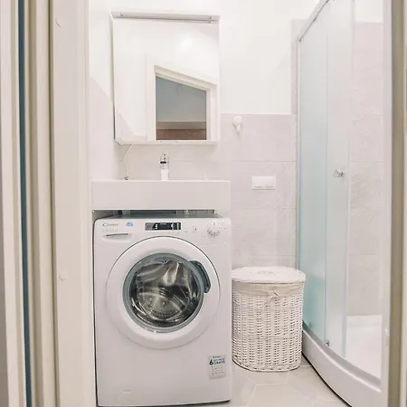 Gertrudes In Light-filled In * ריגה